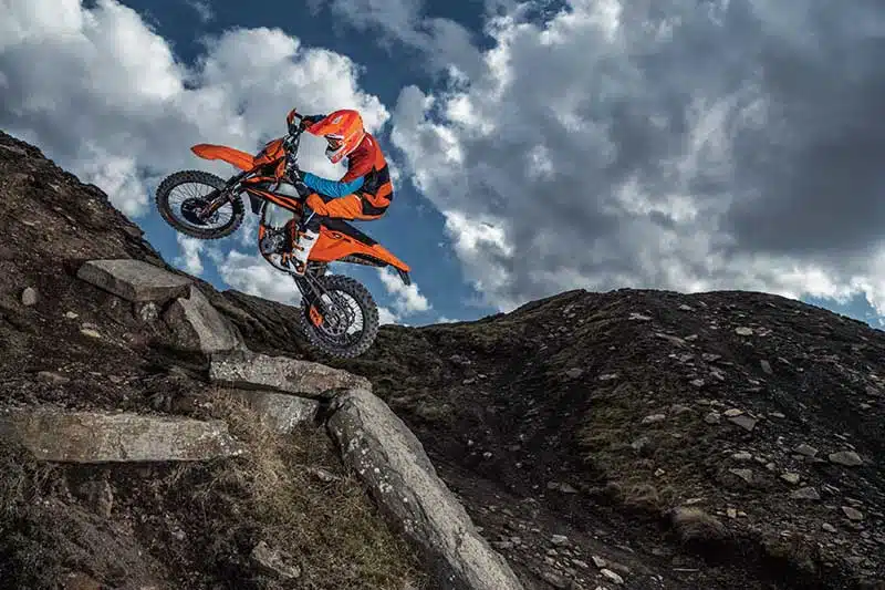 KTM Motocross in den Bergen